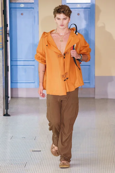 Look 21
